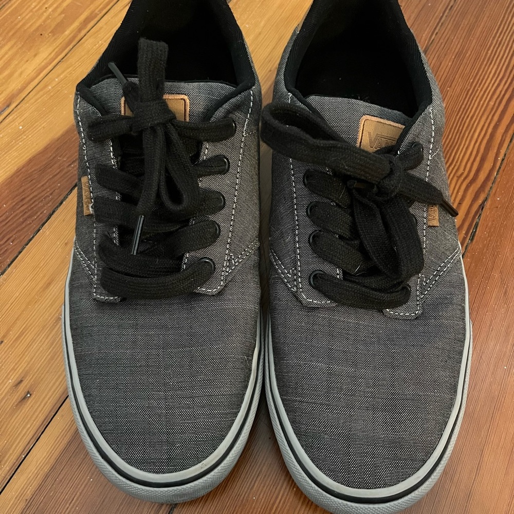 Vans Men's Gray Canvas Low-Top Sneakers with Black Laces